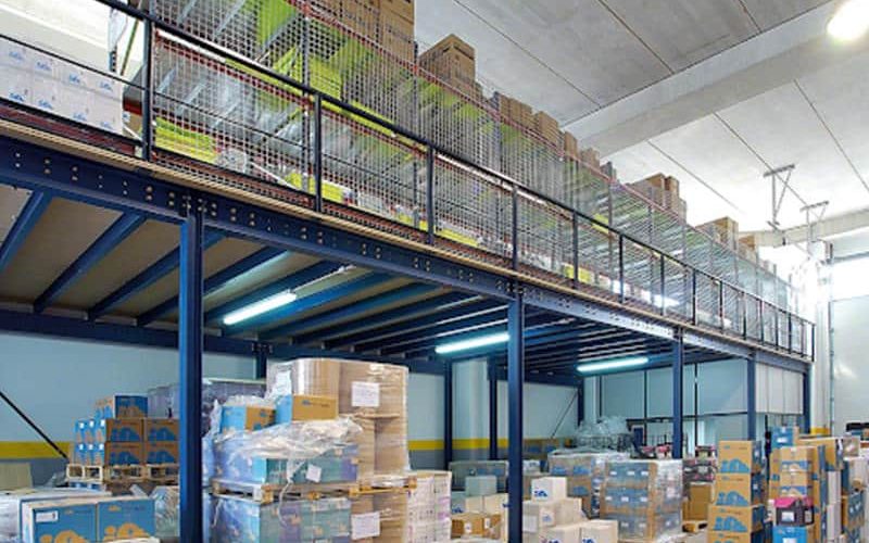 mezzanine-for-warehouse_parsteel_storage_solutions_metal_plastic
